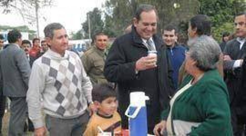 Inauguraci�n de Espacio Verde en Villa Alem