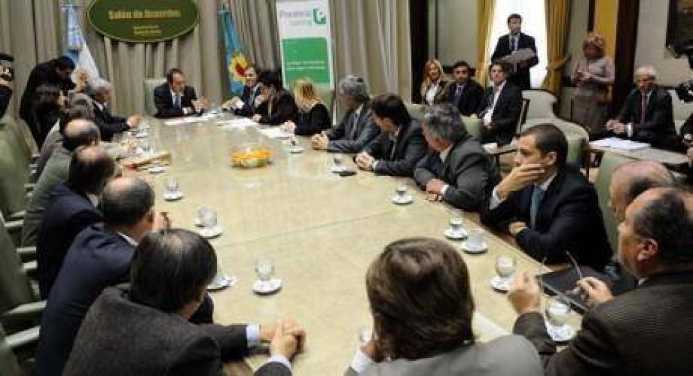 Scioli confirm� que ir� por un nuevo mandato en la Provincia