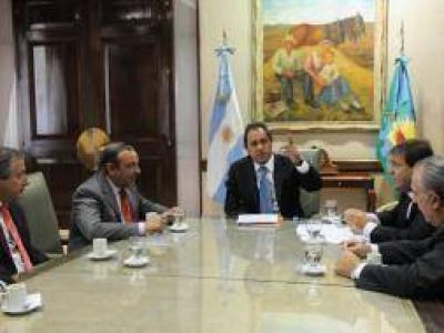 Elecciones 2011: Scioli sum� adhesiones de intendentes vecinalistas