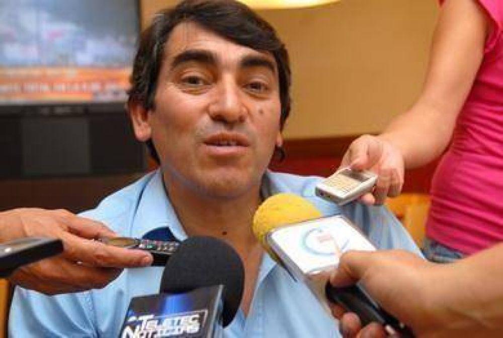 Mandan a juicio a Elpidio Guaraz por hurto y estafa