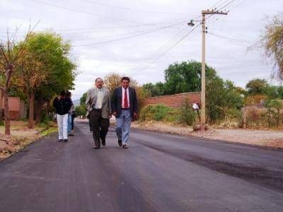 TINOGASTA: Habilitaron obra de pavimentaci�n