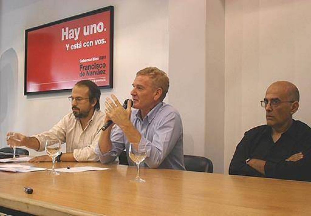M�nica Brown en plenario educativo de Uni�n PRO