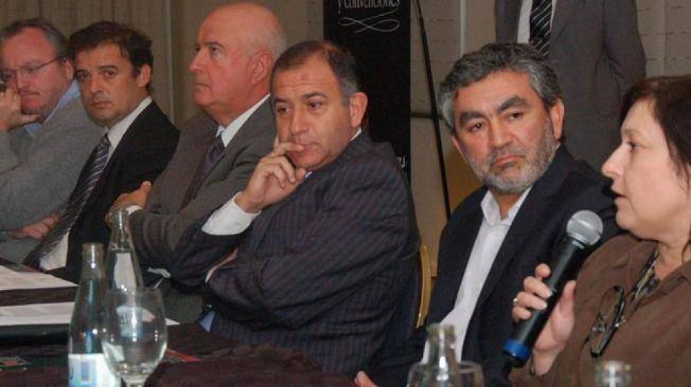 Juez celebr� la "pluralidad ideol�gica" de sus asesores