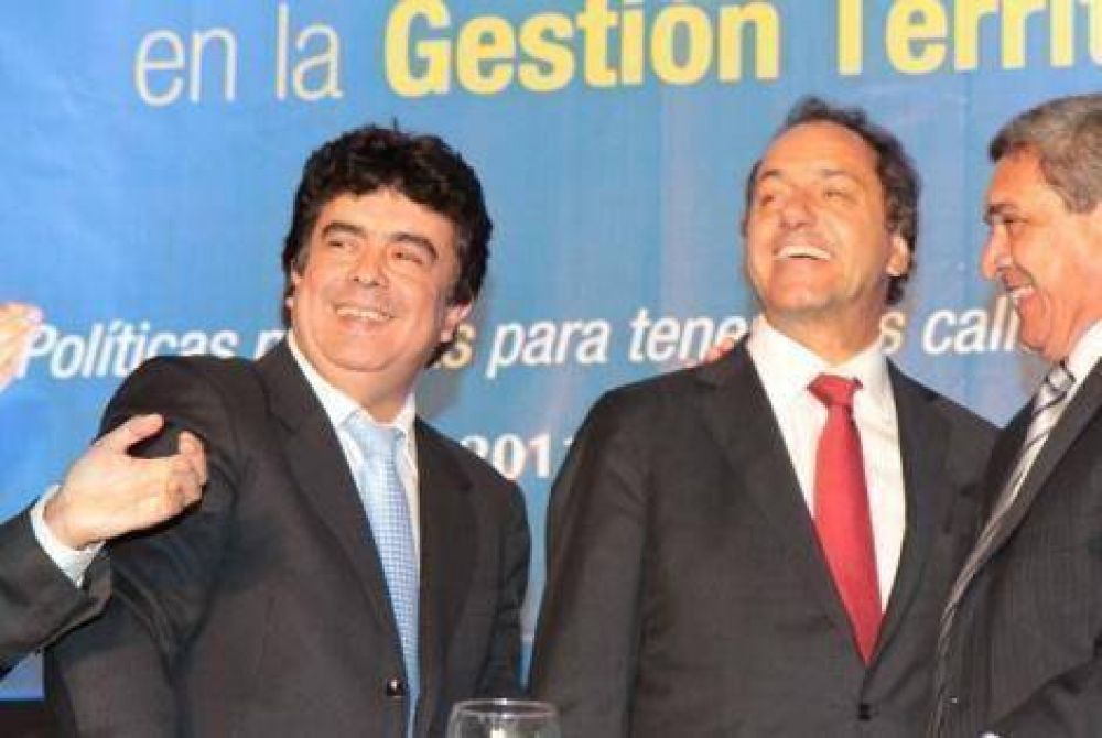 Espinoza y Scioli en la primera Jornada Regional del Frente Nacional Peronista