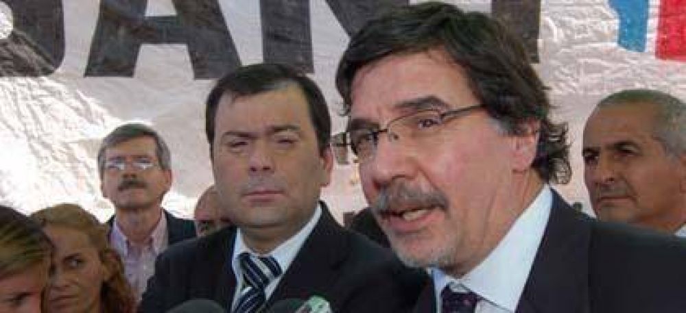 El Ministro Sileoni junto al Gobernador Zamora cerraron Encuentro de Educaci�n 