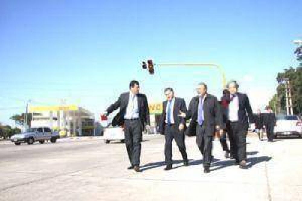 Julio Pereyra recorri� la obra de ensanche de Eva Per�n
