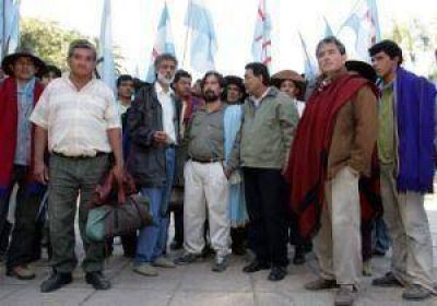 Regularizaci�n de la tierra: Marcha campesina lleg� a Resistencia 