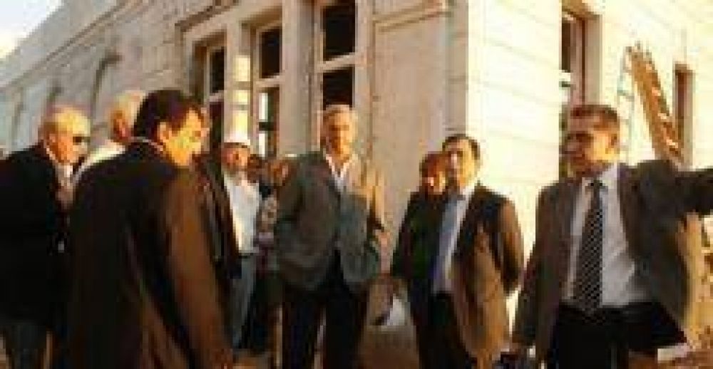El Centro de Convenciones ser� inaugurado con Cristina