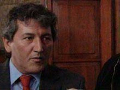 Barbeito: �Hay sectores preocupados que un dictador se haga cargo de la provincia� 