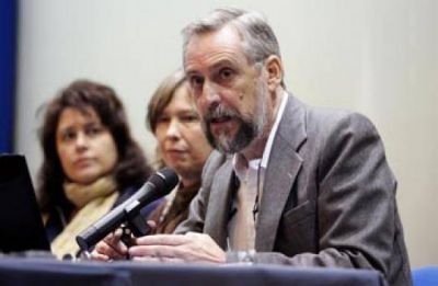 "La SIP representa el mayor peligro a la libertad de expresi�n", afirm� Busso 