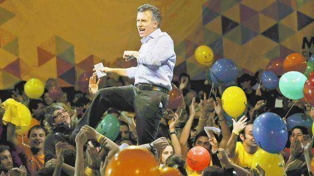 Macri, dispuesto a negociar un frente con Alfons�n y Duhalde