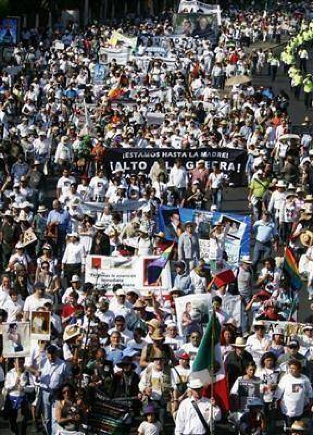 Una multitud march� en M�xico contra la violencia