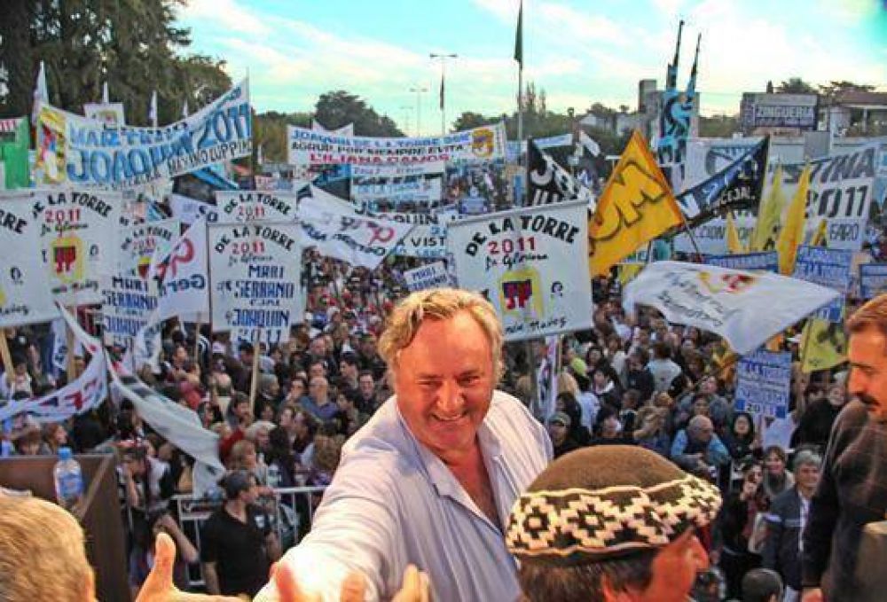 Joaqu�n lanz� su candidatura ante 30 mil personas