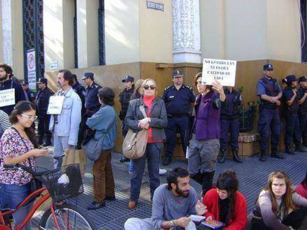 En medio del descontento vecinal con Garc�a, Cristina no inaugur� el Vial