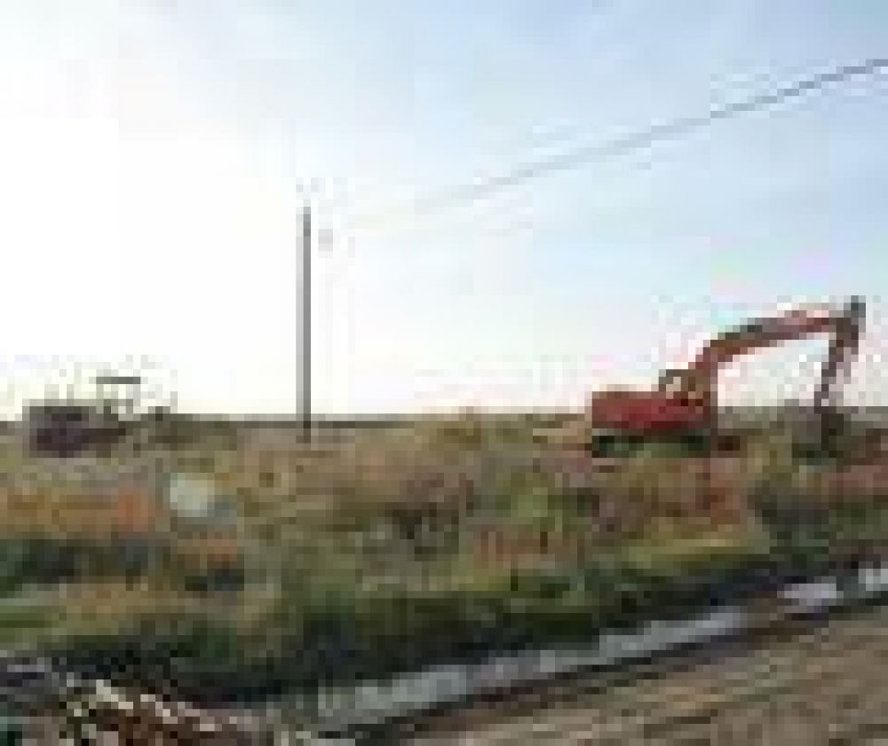 Se iniciaron los trabajos en el parque costero "Laguna La Salada" 