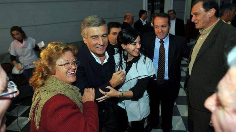 Enfoques enfrentados por el triunfo radical en La Falda