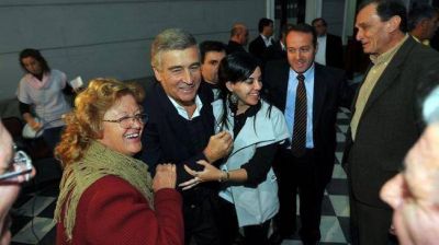 Enfoques enfrentados por el triunfo radical en La Falda