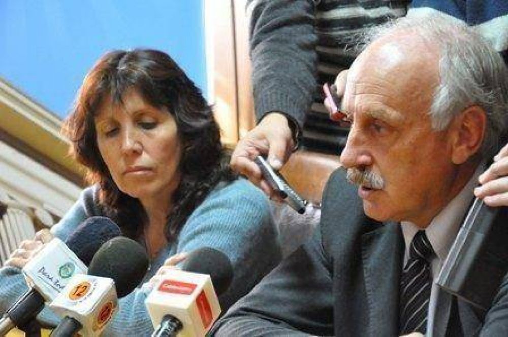 Feito sali� a respaldar a Marta P�rez e inici� un pre sumario