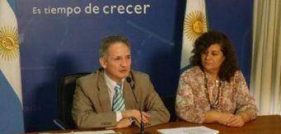 Romero anunci� la realizaci�n de los foros educativos