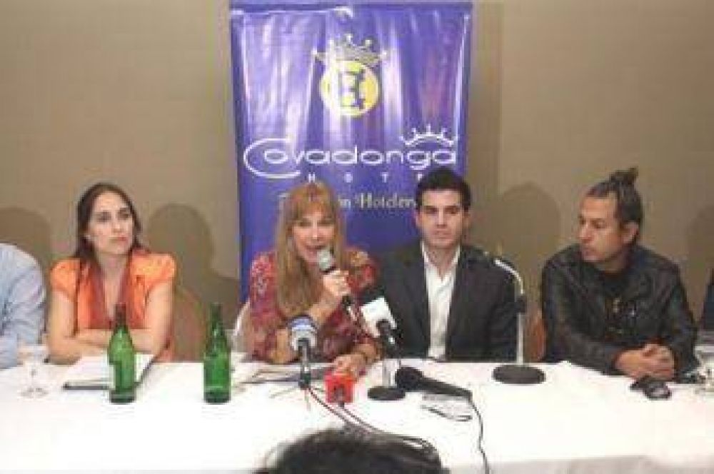 Agencias de modelos chaque�as denuncian que el Gobierno desecha la belleza local al contratar a Grudke 