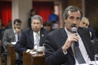 "Los candidatos a diputados tendr�an que ser de un partido del FCS"