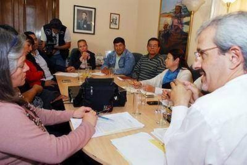 Los No Docentes acordaron con el Ministro y no habr� paro