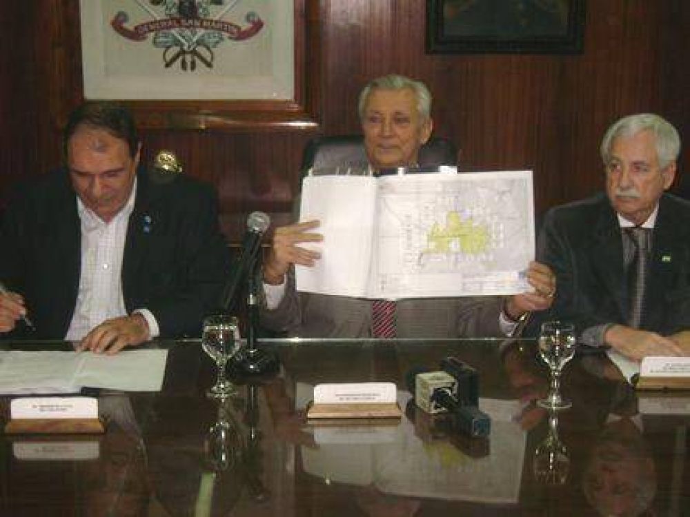 Ivoskus firm� convenio para ampliar la redes cloacales y el servicios de agua potable