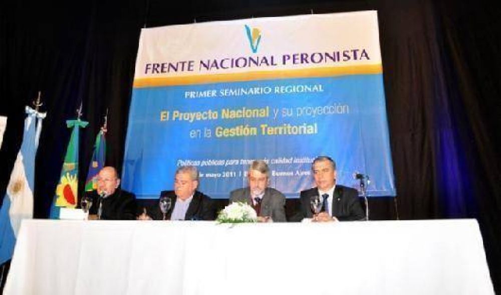 Daniel Di Sabatino disert� en el Primer Seminario Regional del Frente Nacional Peronista