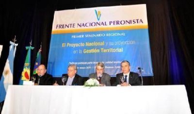 Daniel Di Sabatino disert� en el Primer Seminario Regional del Frente Nacional Peronista