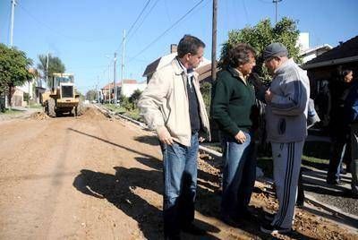 Comenz� la pavimentaci�n de 4 cuadras del barrio Cerrito/San Salvador