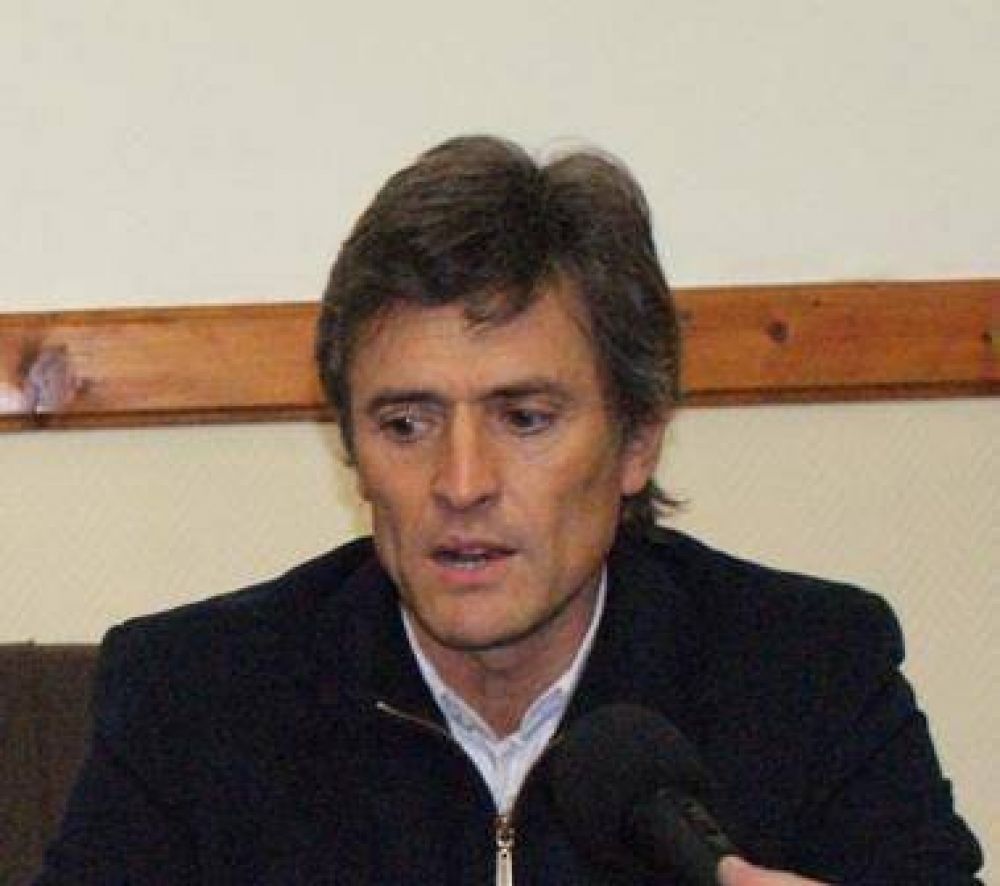 �He decidido emprender otra etapa en mi carrera pol�tica� 