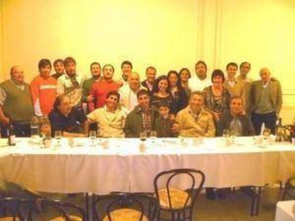 Barrientos se reuni� con comerciantes y vecinos