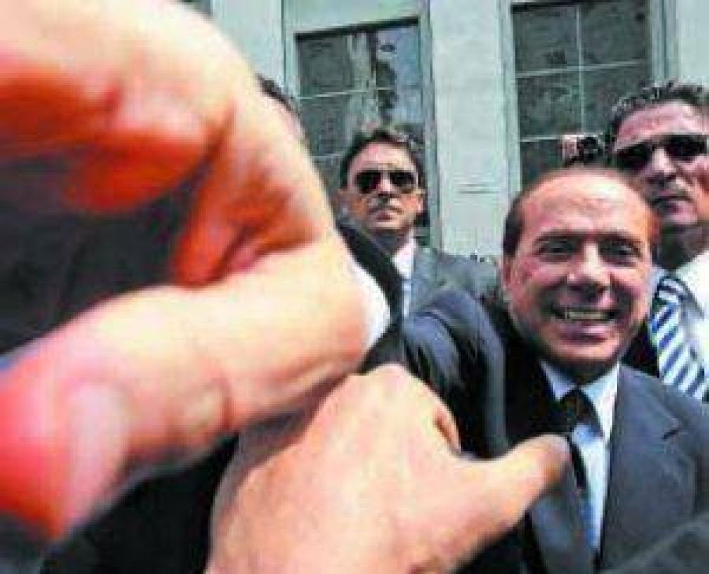 Berlusconi dice que si gana la izquierda Italia ser� un desastre