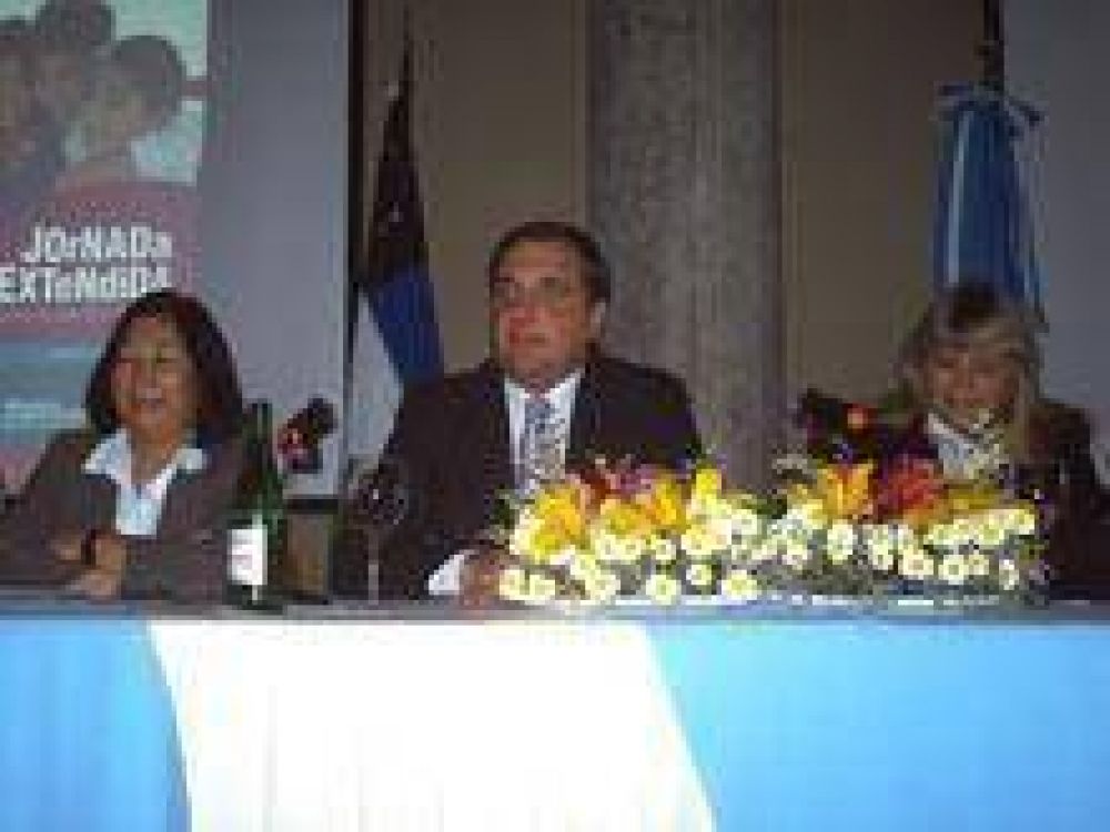 Jornada Extendida llega a 9.200 alumnos: La consideran motor de la pol�tica educativa