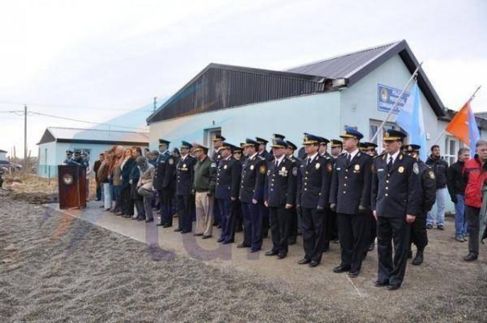 Inauguraron la comisar�a de Chacra XIII