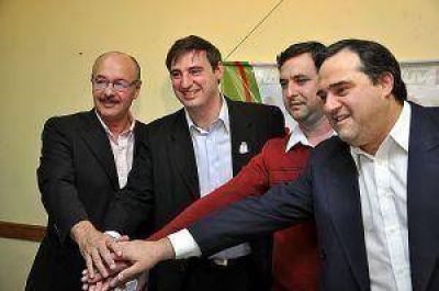 Luciani lanz� su candidatura por el frente opositor 