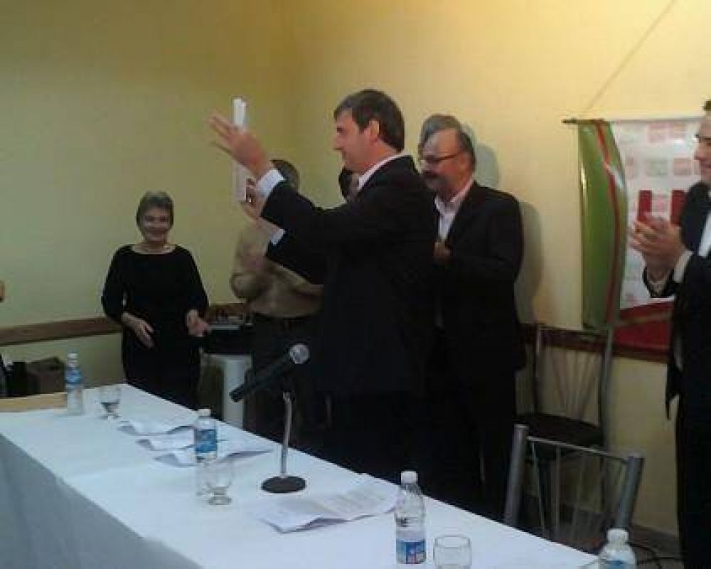 Luciani fue proclamado candidato por el frente opositor