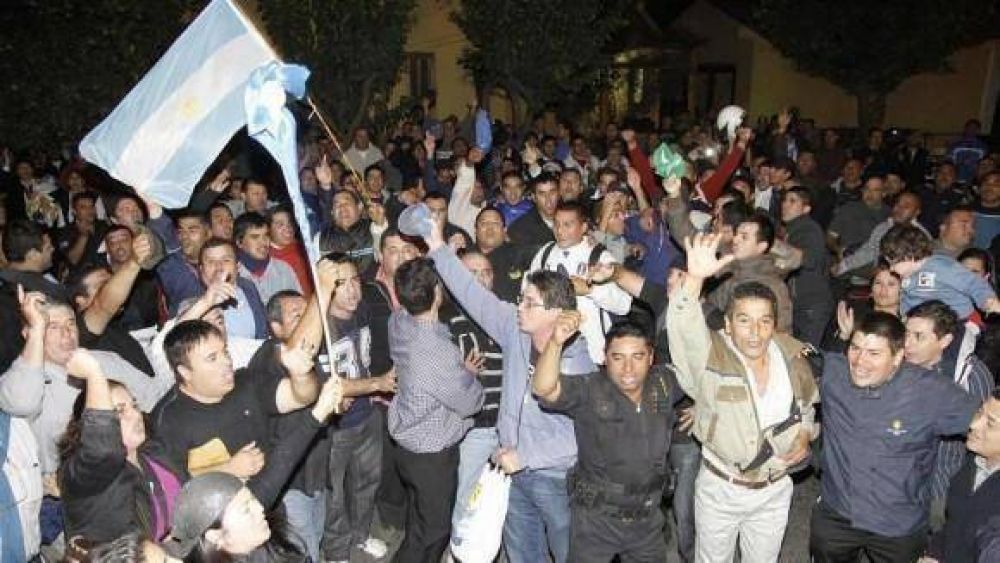 Los polic�as le ganaron la pulseada salarial al Gobierno provincial