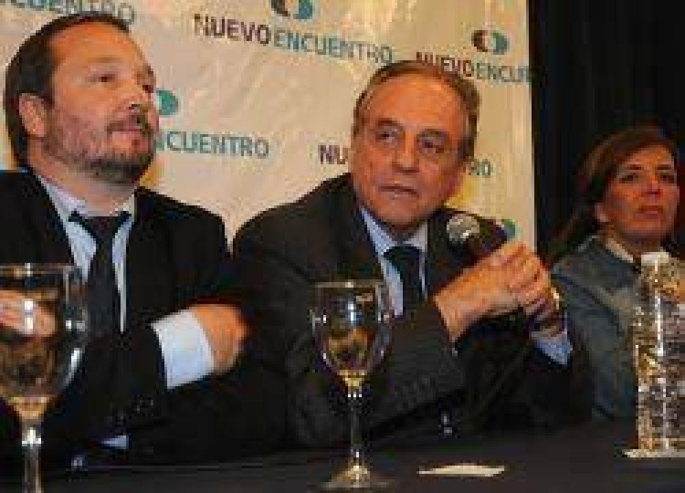 Sabbatella formaliz� la alianza con los K y quiere un vicejefe propio