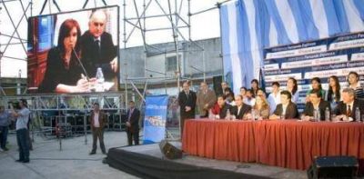 La Presidenta anunci� el inicio de obra en 3 Centros de Educaci�n F�sica y Extensi�n Escolar en el Distrito