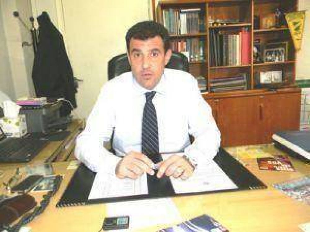 Habl� Tom�s Vanrell: El secretario respondi� a los vecinos de Ricardo Rojas y a la denuncia del HCD