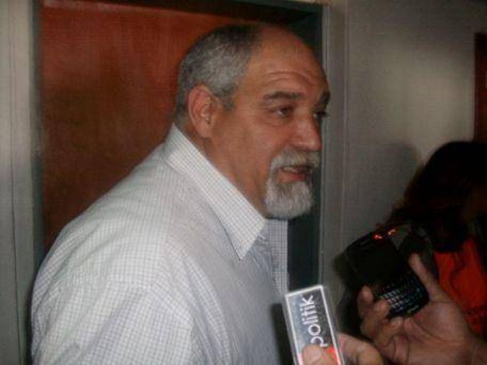 Nelson Filgueiras: �Se les va a reintegrar todo lo que se les descont�