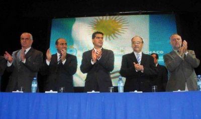 El Gobierno asegura que la provincia pas� de tener 12.192 casos de dengue en 2009 a solo 9 en este a�o