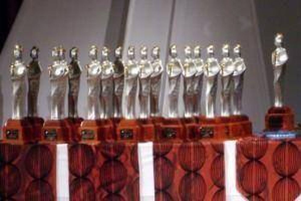 El Intendente Jorge anunci� la convocatoria a los Premios San Salvador 2011