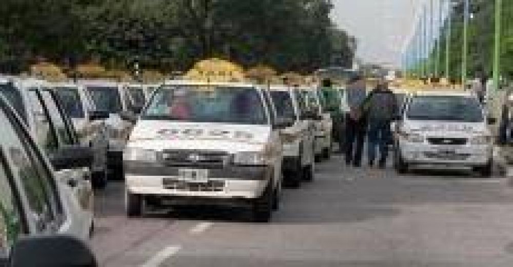 Casi la totalidad de los taxis no cuenta con la verificaci�n t�cnica