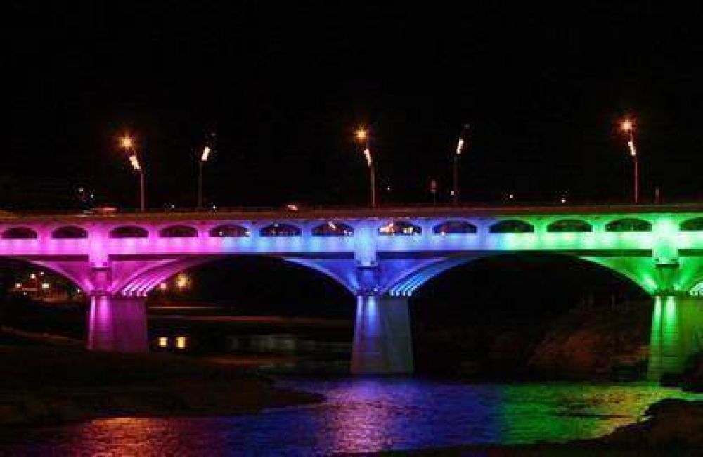 MOCIPE propone nuevo y original proyecto para pintar el Puente M�ndez Casariego 