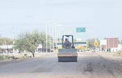 El gobierno provincial avanza en la pavimentaci�n de la ruta provincial 2 