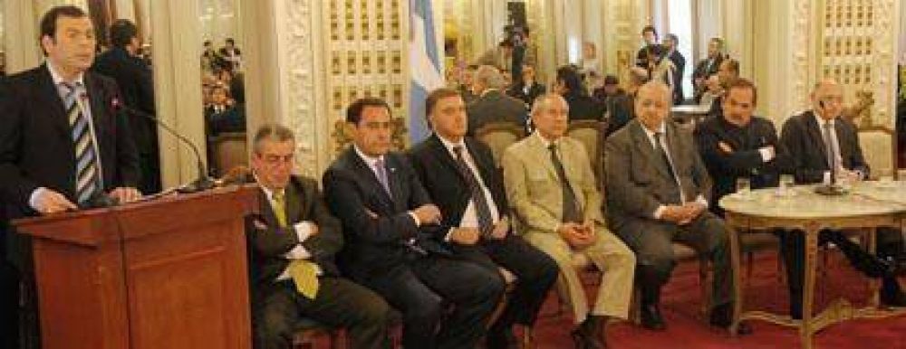 Zamora se reunir� con colegas de Chile para avanzar en la integraci�n binacional 