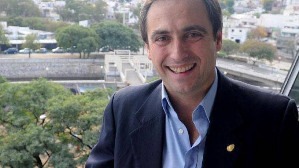 "Giacomino no debe avanzar en temas que limiten la futura gesti�n"