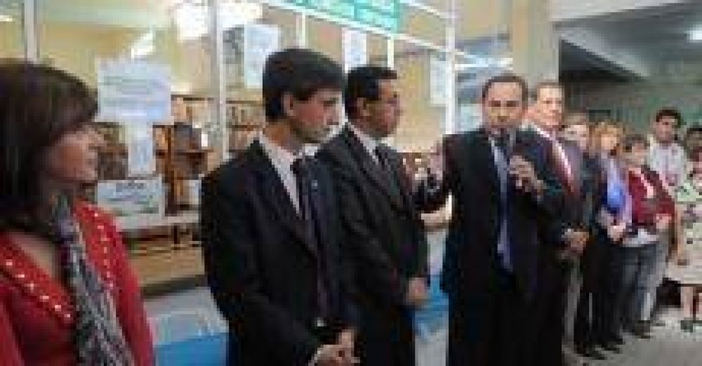 El gobierno cumple con obras para mejorar el sistema de salud en el interior